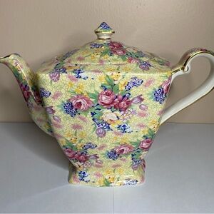 Teapot Royal Winton Grimwades "Welbeck" Chintz Ascot shape Floral 1995